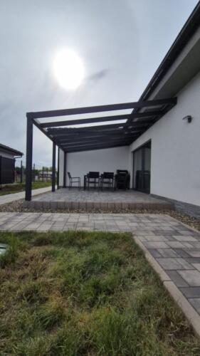 Pergola se sklem